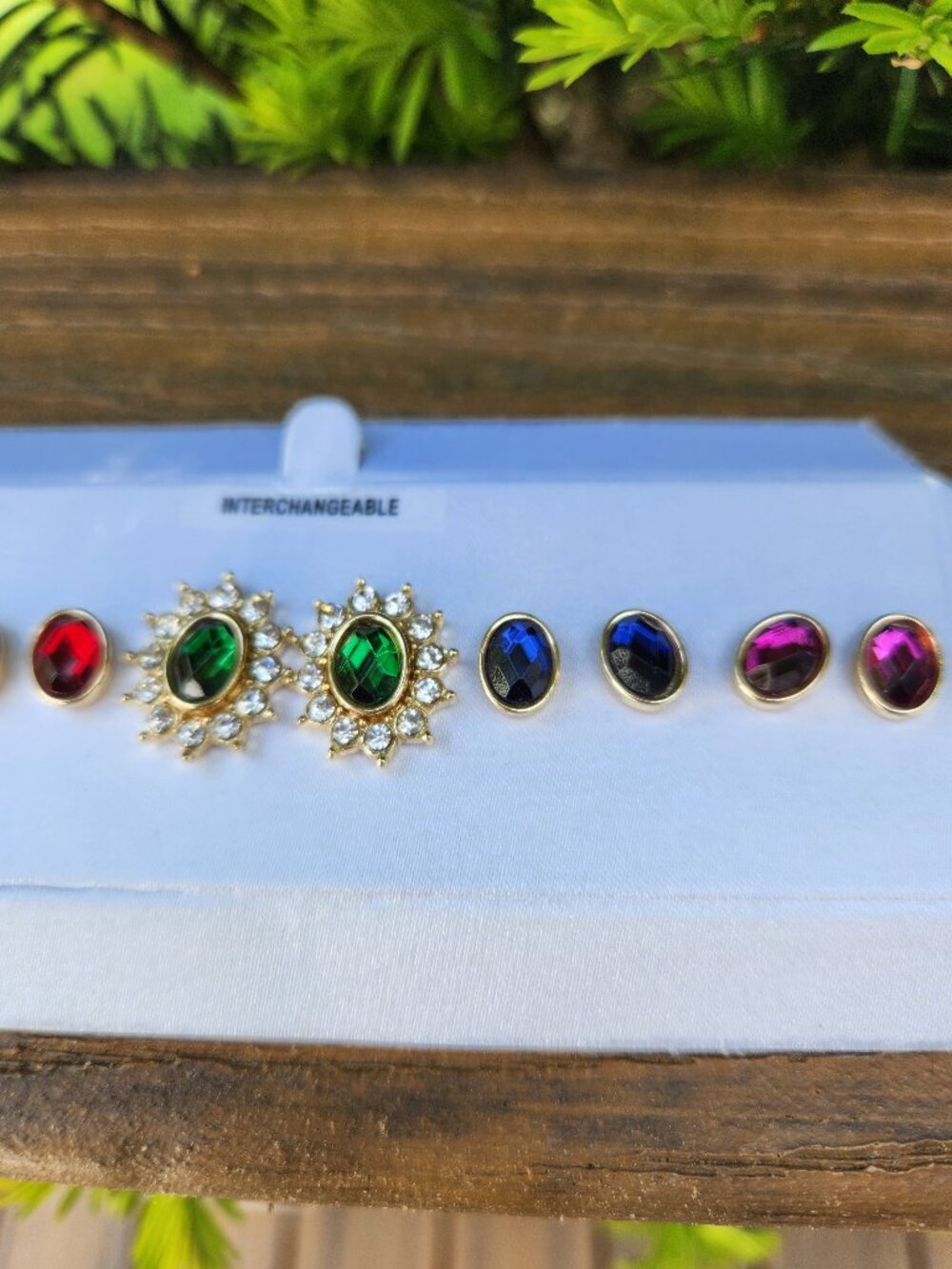 Interchangeable Gold-tone colored stone stud EARRING SET - 5 pairs - Picture 4 of 11